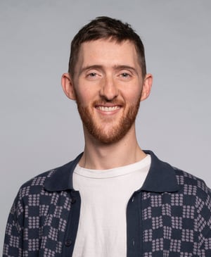 Andrew-Bennett-800x975